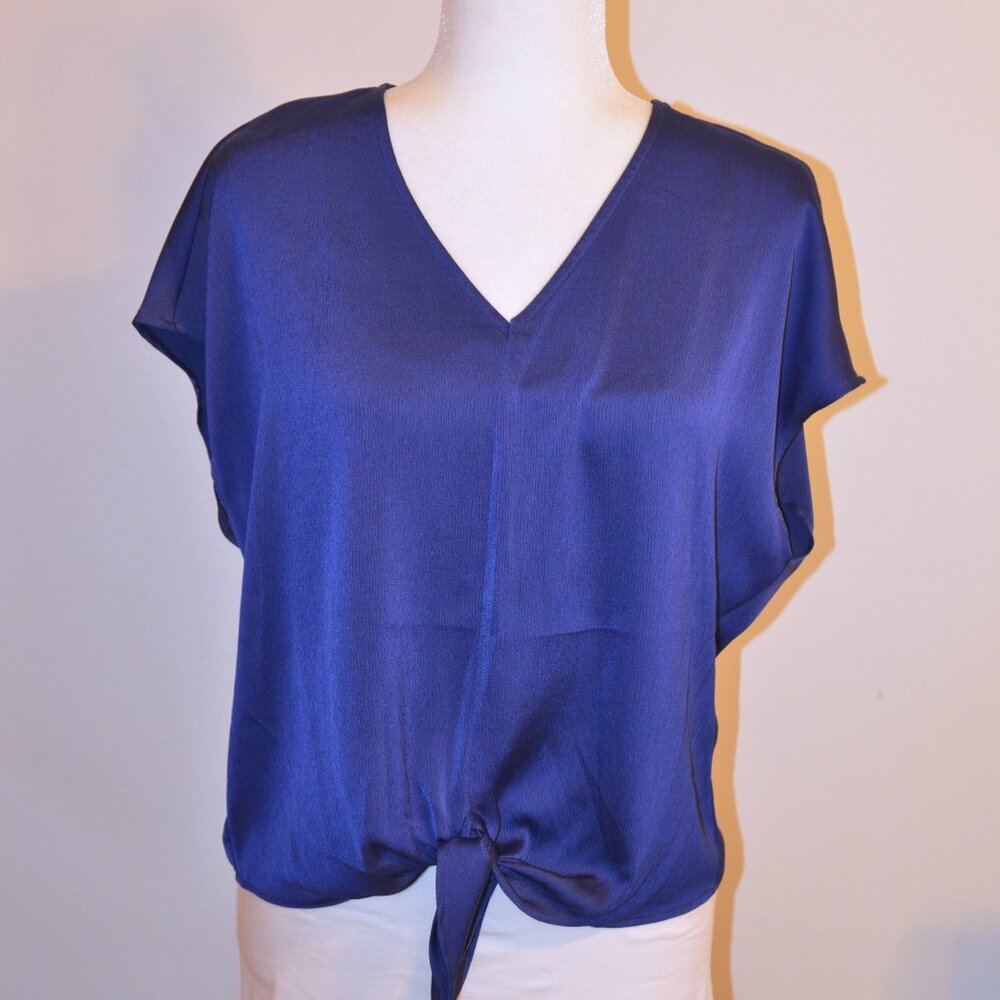 Modern Works Flowy Cropped Blouse with tie detail - Size S